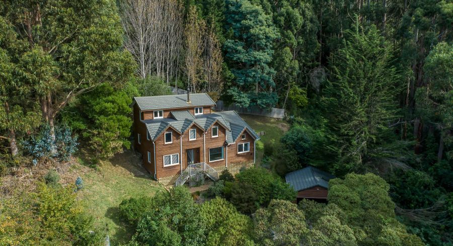  at 8 Glas Brae, Lyttelton