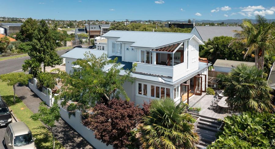  at 11 Sunny Brae Crescent, Westmere, Auckland
