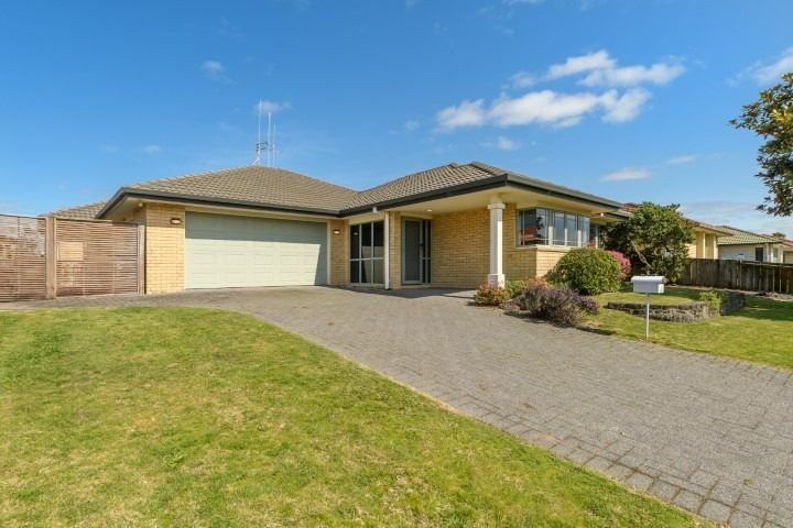  at 2 Mornington Dell, Papamoa Beach, Papamoa