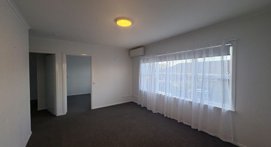  at 1/32 Simkin Avenue, Saint Johns, Auckland