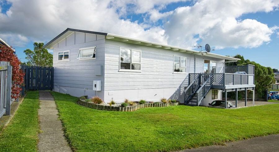  at 4 Morning View, Titahi Bay, Porirua, Wellington