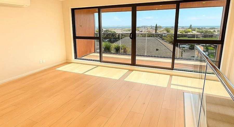  at 8/1026 New North Road, Mount Albert, Auckland City, Auckland