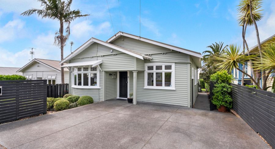  at 17 Warwick Avenue, Westmere, Auckland City, Auckland