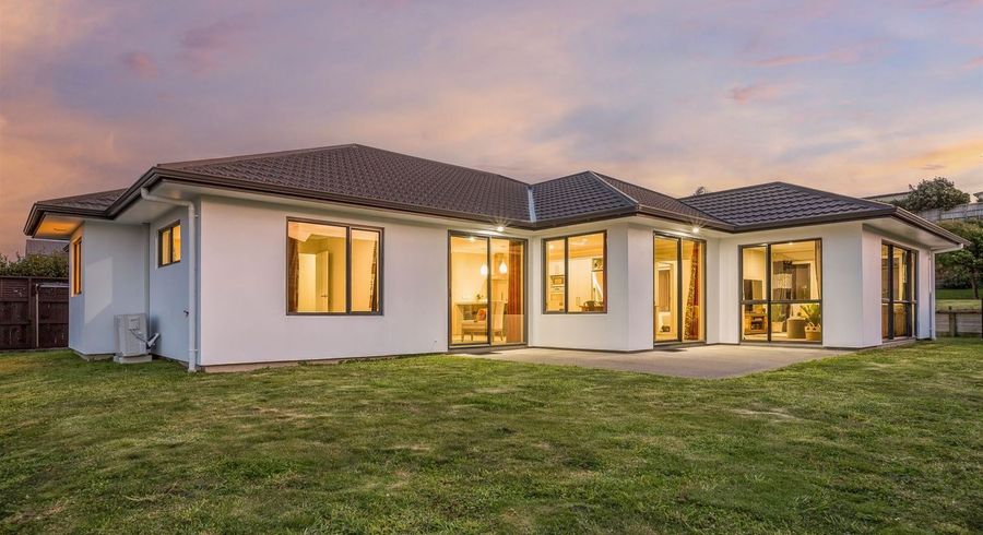  at 17 Tongariro Drive, Aotea, Porirua