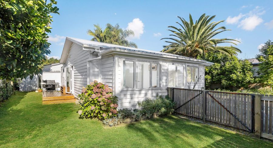  at 1/13 Oregon Avenue, Avondale, Auckland