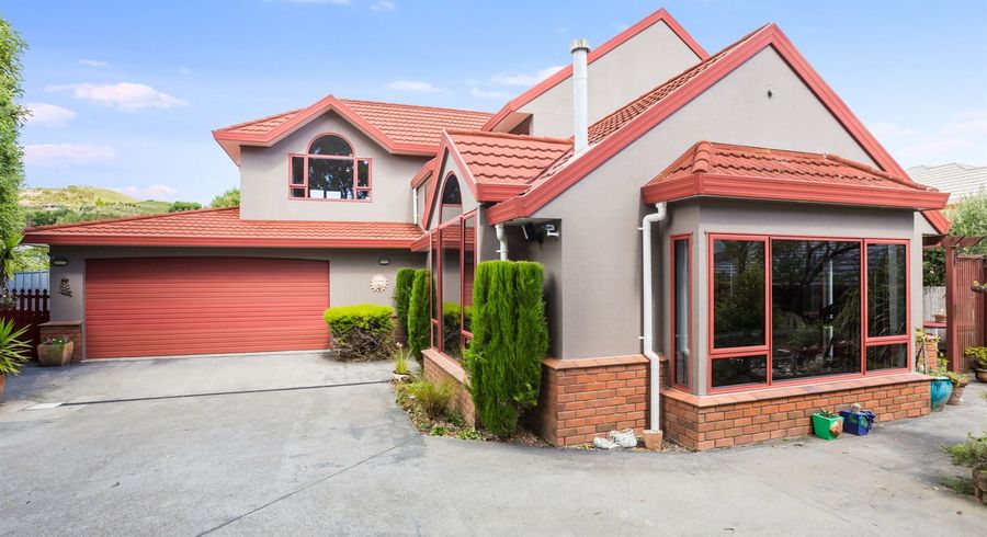  at 12 Kilkelly Close, Tawa, Wellington