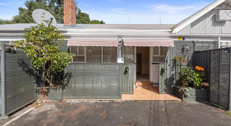  at 4/9 August Place, Greenlane, Auckland