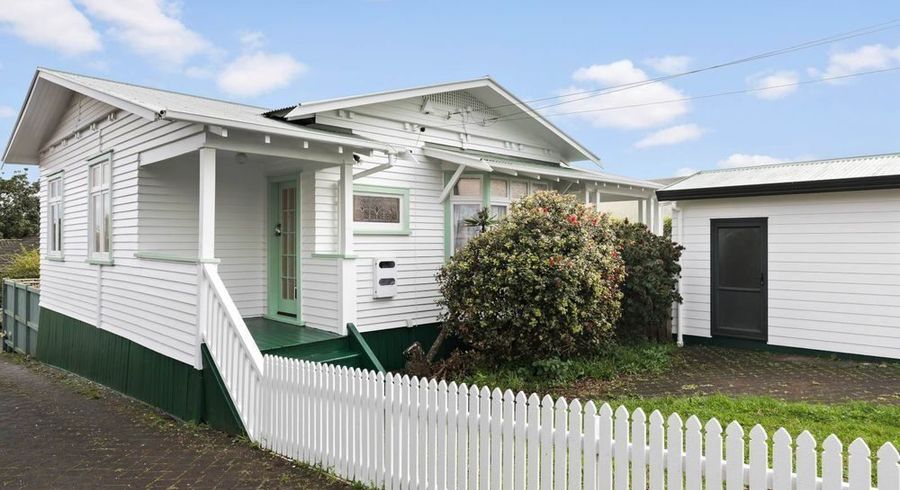  at 29 Mt Roskill Rd, Mount Roskill, Auckland City, Auckland