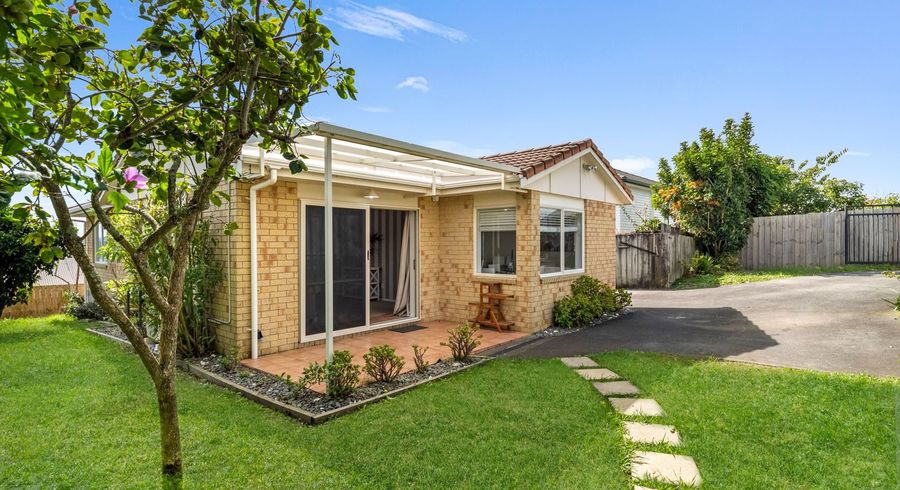  at 2/390 Richardson Road, Mount Roskill, Auckland City, Auckland