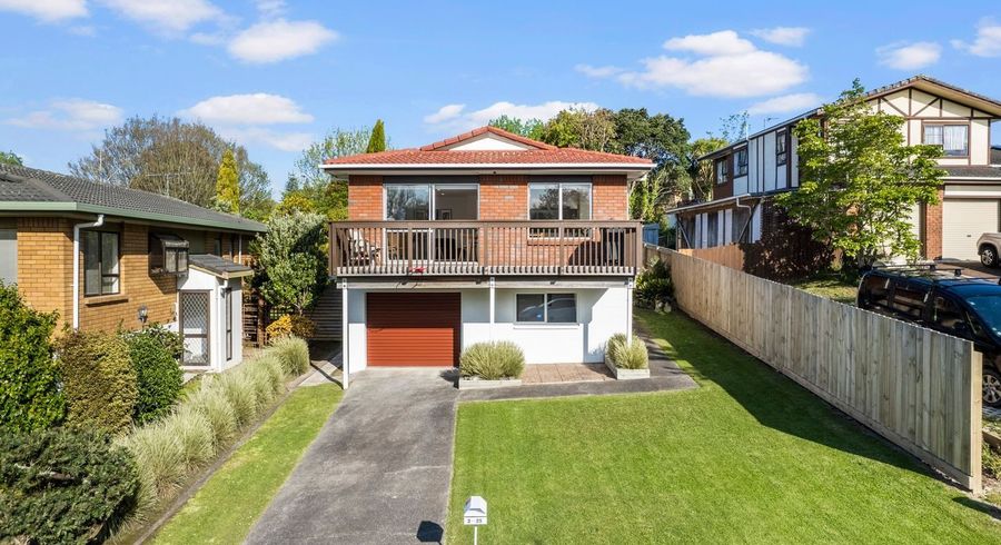 at 2/25 Ciprian Place, Henderson, Auckland