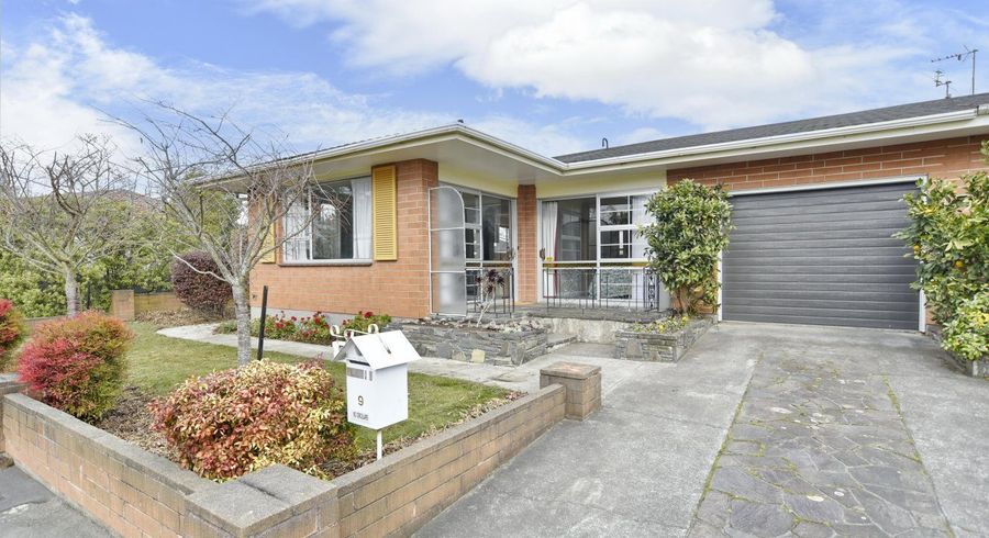  at 1/9 Juniper Place, Burnside, Christchurch