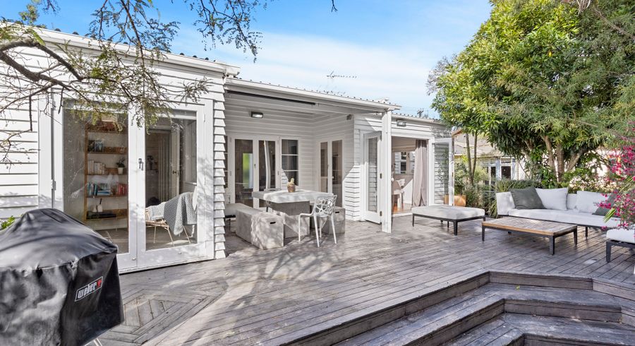  at 2 Martin Avenue, Mount Albert, Auckland