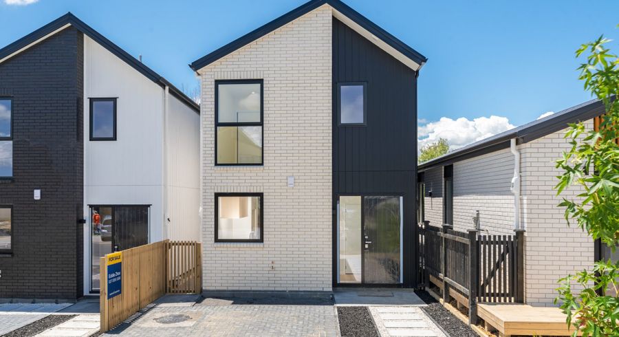  at 18 Paretao Street, Massey, Waitakere City, Auckland