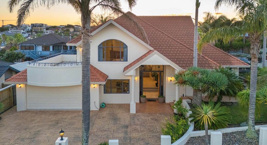  at 5 Kahala Place, West Harbour, Waitakere City, Auckland