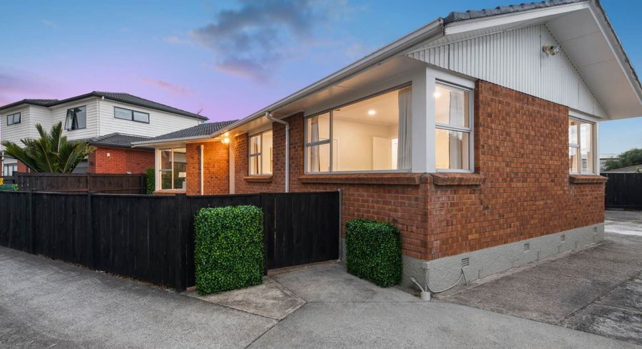  at 102 Cascades Road, Pakuranga Heights, Manukau City, Auckland