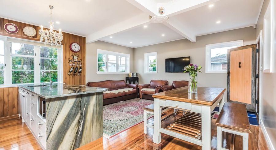  at 960 Dominion Road, Mount Roskill, Auckland