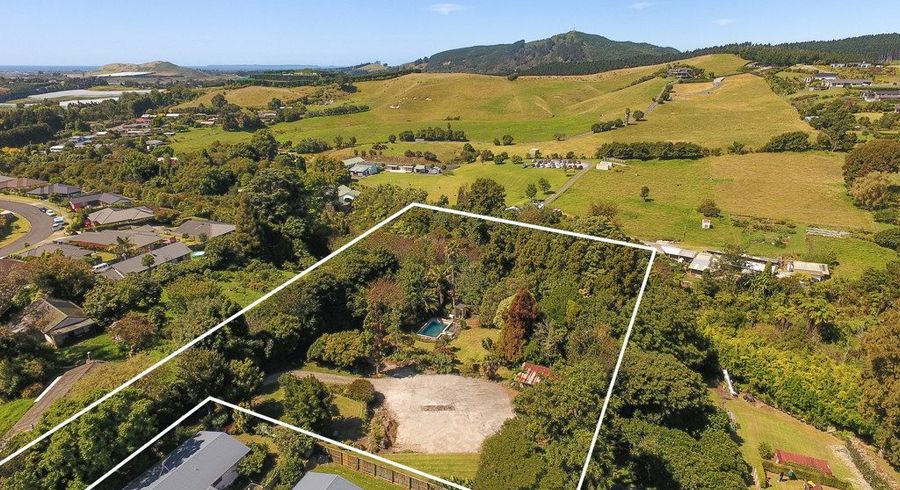 at 33 Waikite Road, Welcome Bay, Tauranga, Bay Of Plenty
