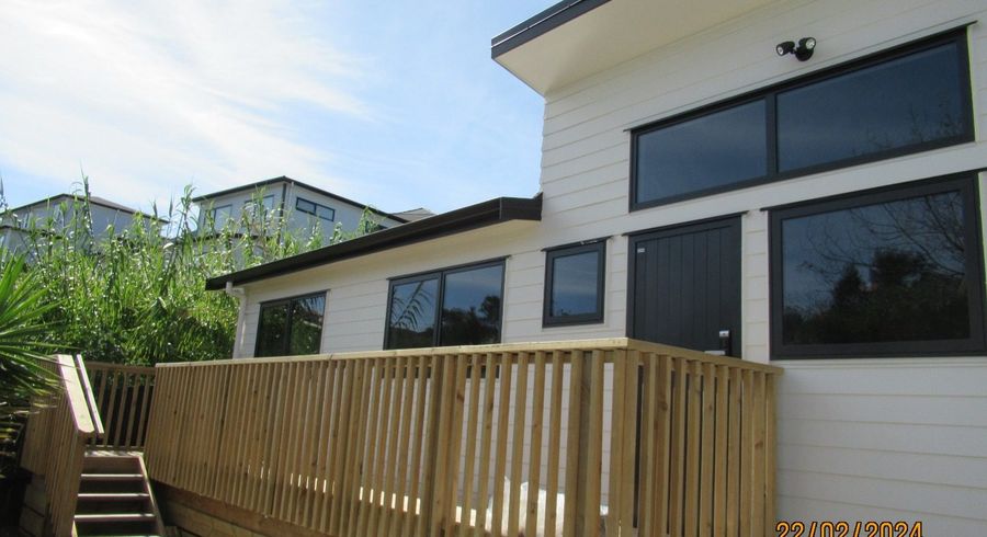  at 15b Fernhaven Place, Massey, Waitakere City, Auckland