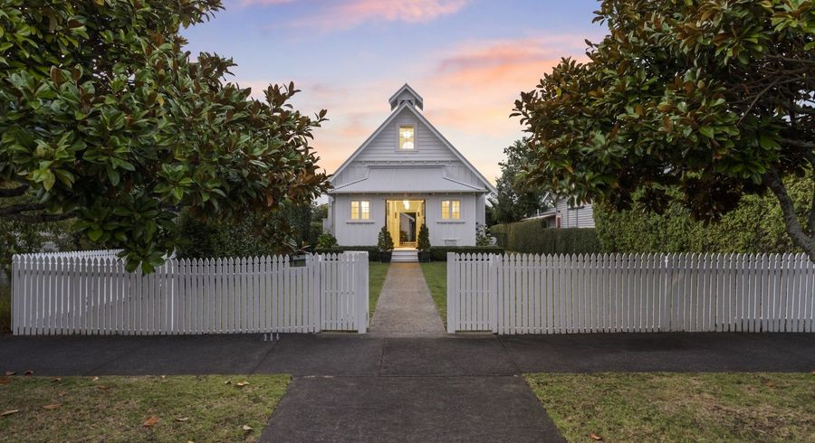  at 8 Faulder Avenue, Westmere, Auckland