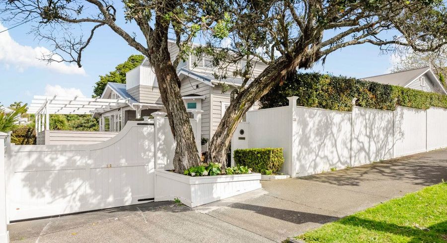  at 131 Bassett Road, Remuera, Auckland City, Auckland