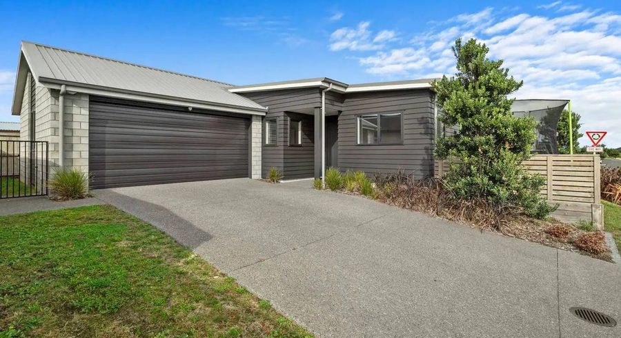  at 1 Komata Crescent, Papamoa Beach, Papamoa