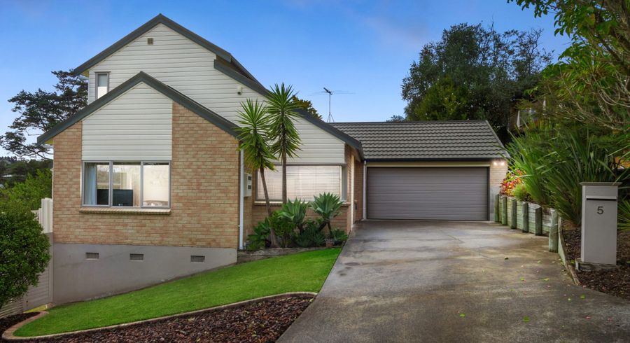  at 5 Frenz Drive, Titirangi, Auckland