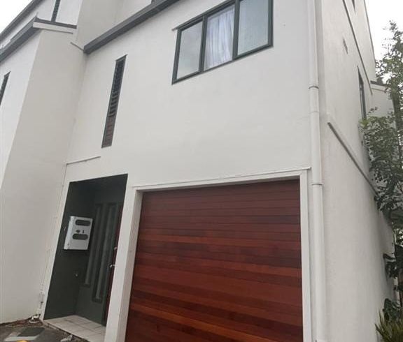  at 1/12 Ambrico Place, New Lynn, Waitakere City, Auckland