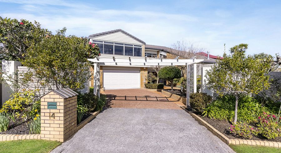  at 14 Essington Place, Half Moon Bay, Auckland