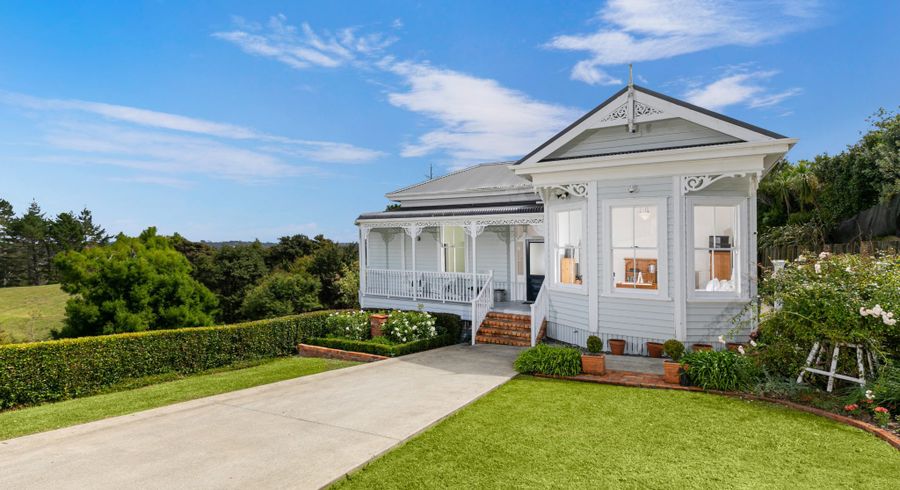  at 318D Upper Harbour Drive, Greenhithe, Auckland