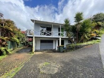  at 15a Russell Crescent, Western Heights, Waitakere City, Auckland