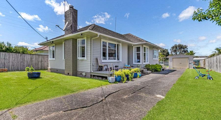  at 73 Roberts Road, Te Atatu South, Auckland