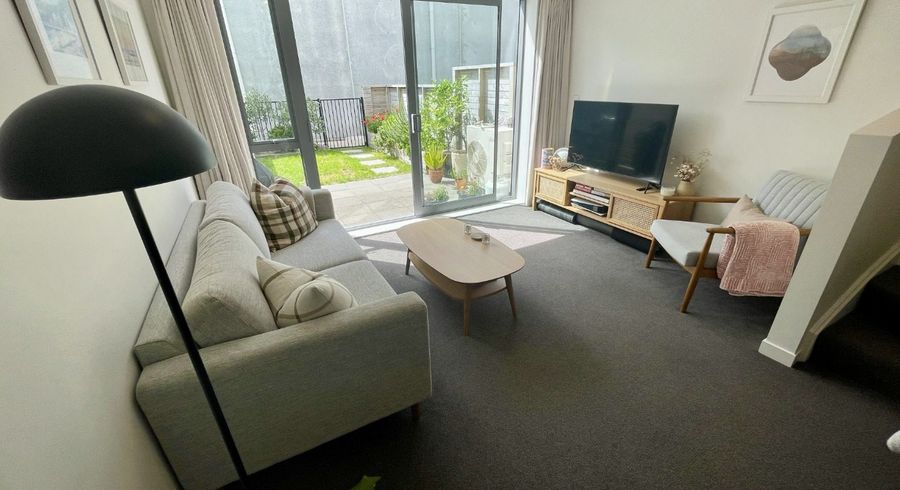  at 12 Te Ara o Te Amo Hohipene, Petone, Lower Hutt, Wellington