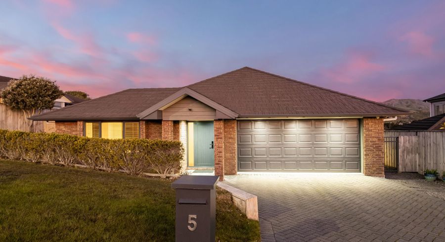  at 5 Paparoa Crescent, Aotea, Porirua, Wellington