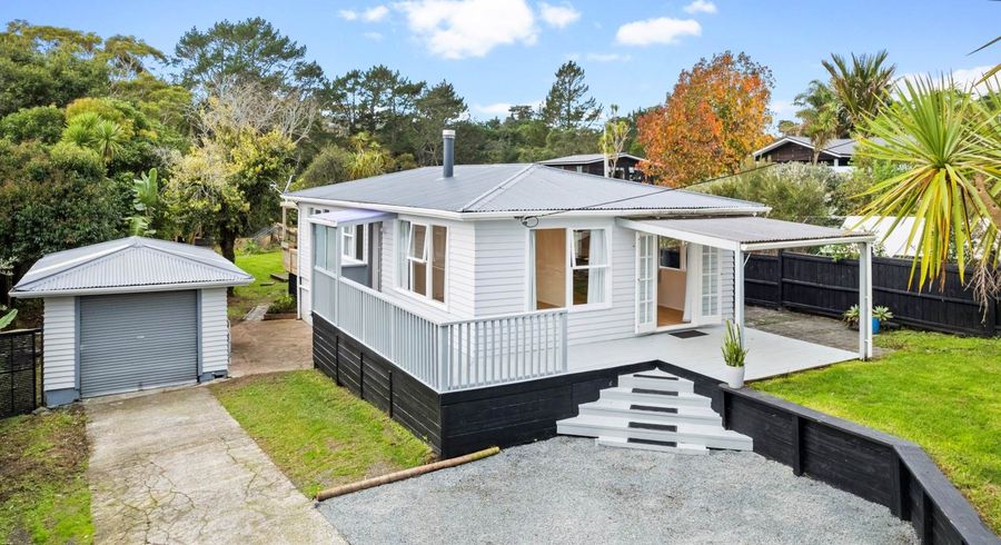  at 94  Candia Road, Henderson Valley, Waitakere City, Auckland
