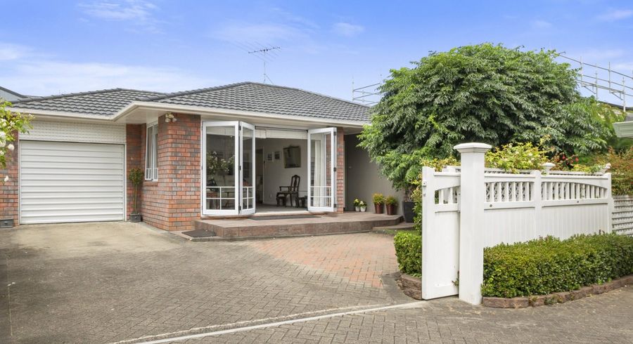  at 14 William Roberts Road, Pakuranga Heights, Manukau City, Auckland