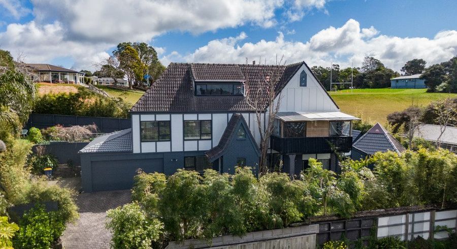  at 131 Chelsea View Drive, Chatswood, Auckland