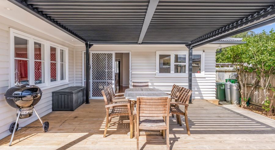  at 11 Waddell Avenue, Point England, Auckland City, Auckland