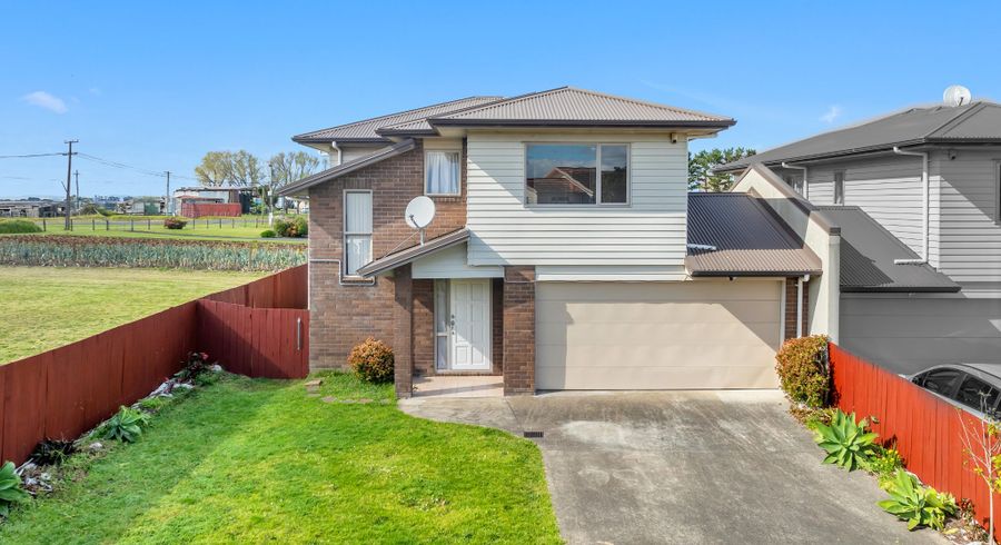  at 28 Crossandra Drive, Mangere, Manukau City, Auckland