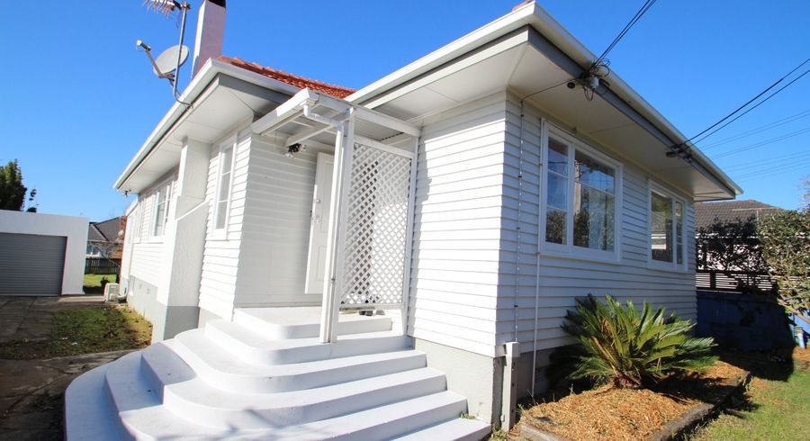  at 18 Bollard Avenue, New Windsor, Auckland City, Auckland