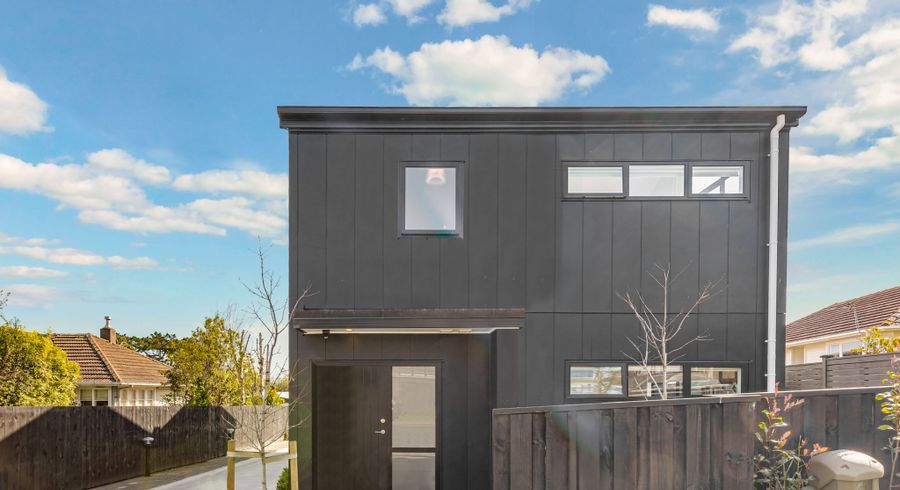  at 1/110 Kervil Avenue, Te Atatu Peninsula, Auckland