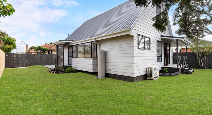  at 9B Sunnyside Crescent, Papatoetoe, Manukau City, Auckland