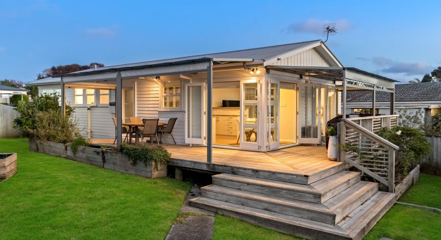  at 10 Gilpin Place, Beach Haven, North Shore City, Auckland
