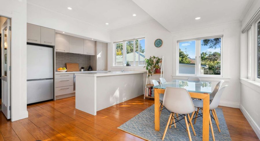  at 20 Hayr Road, Three Kings, Auckland