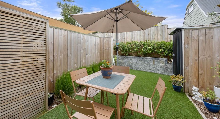  at 7/10 Fathom Place, Te Atatu Peninsula, Waitakere City, Auckland