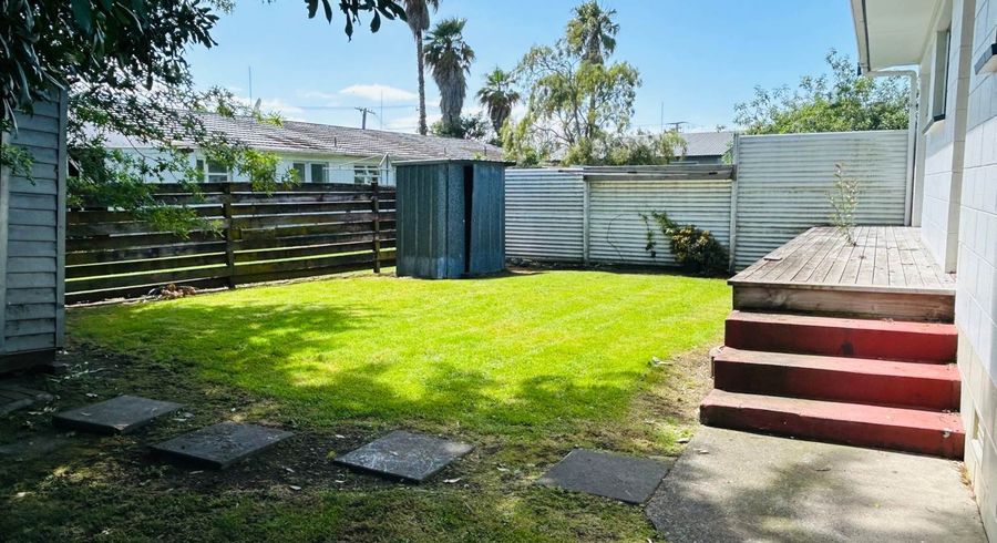  at 2/18 Liverpool Street, Papakura, Papakura, Auckland