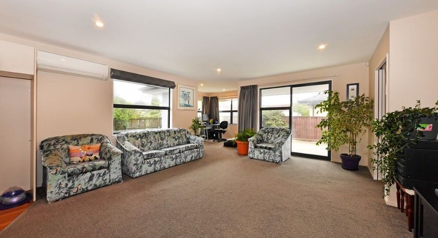  at 2/36 Reginald Street, Burwood, Christchurch