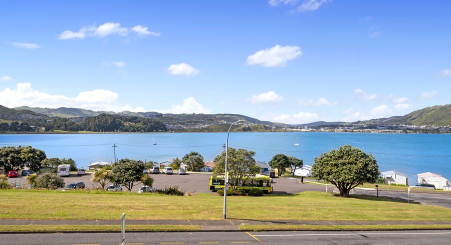  at 7 Gloaming Hill, Titahi Bay, Porirua