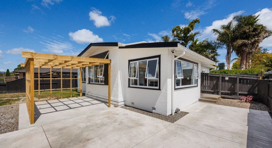  at 16 Thomson Street, West End, Palmerston North, Manawatu / Whanganui