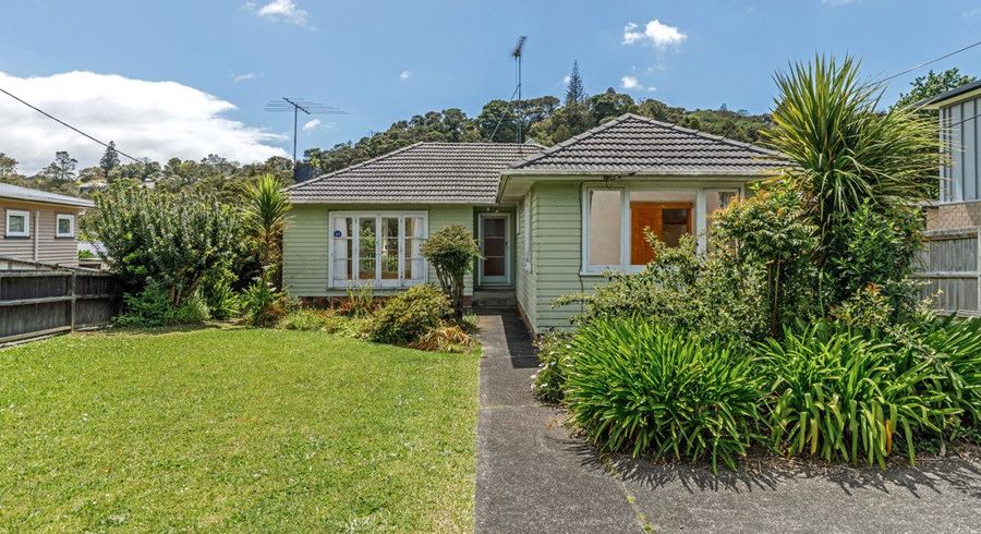  at 15 Lauderdale Road, Birkdale, North Shore City, Auckland