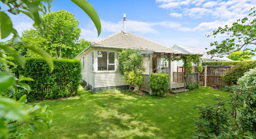  at 141 Aorangi Road, Bryndwr, Christchurch